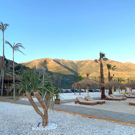 Maison Bellevue - 2 Bdrm Villa In Borsh Beach Dış mekan fotoğraf