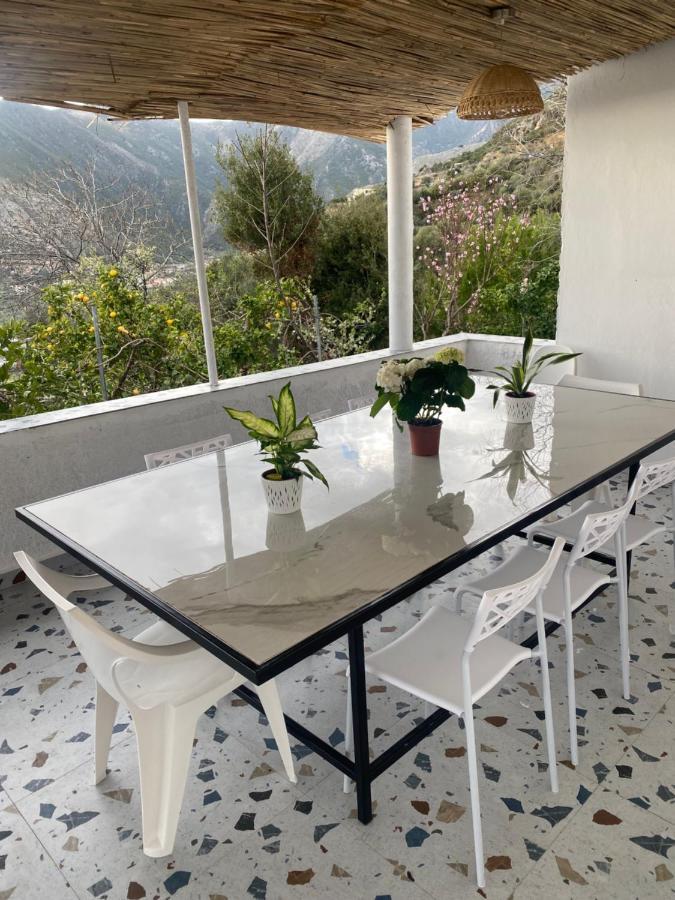 Maison Bellevue - 2 Bdrm Villa In Borsh Beach Dış mekan fotoğraf